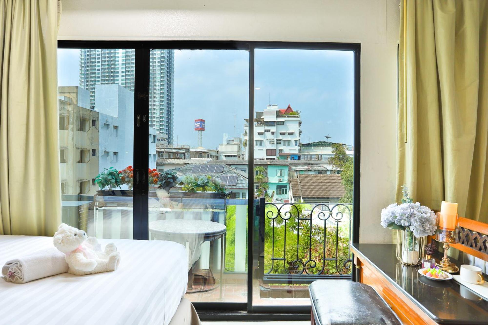Diamond City Hotel Sha Certified Bangkok Esterno foto